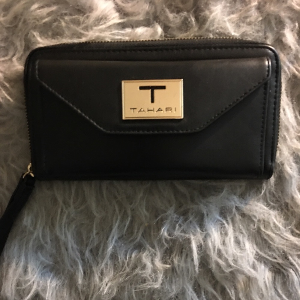 T Tahari wallet